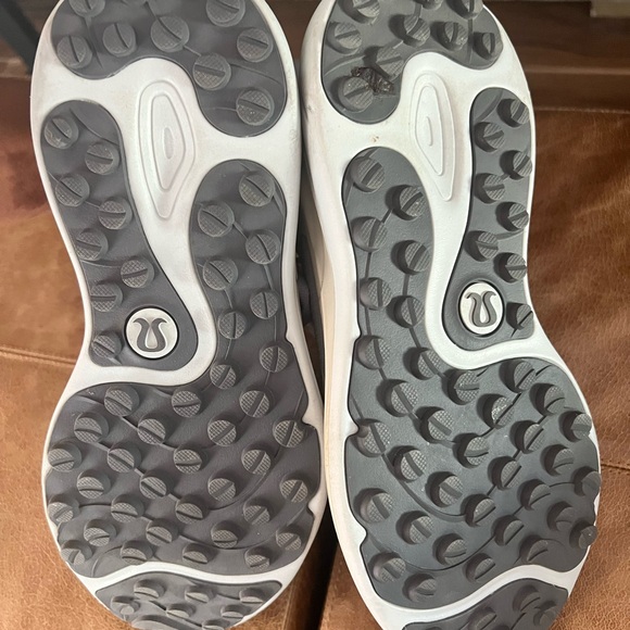 Lululemon women’s athletic tennis shoes - Picture 3 of 7